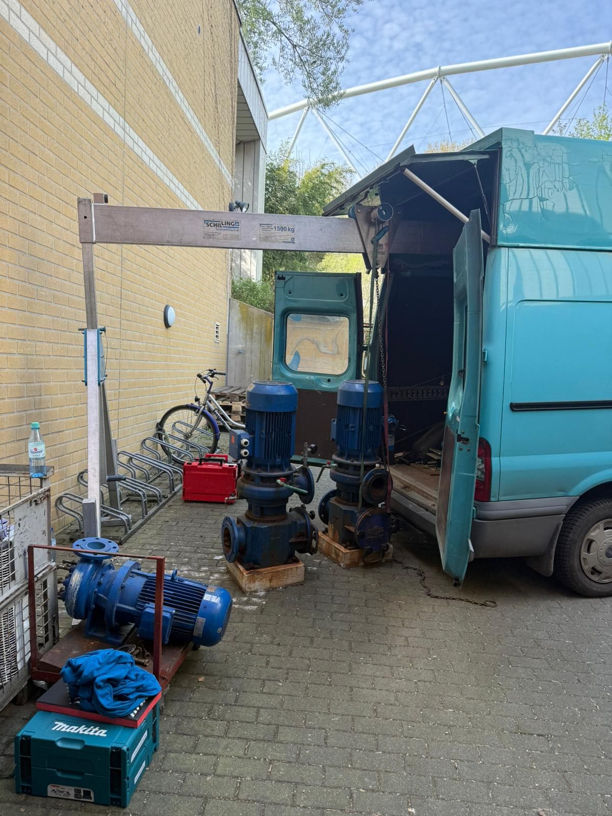 Abtransport der Altpumpe